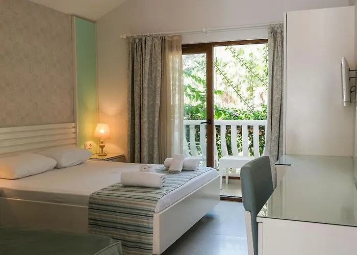 Ami Tai Superior Pet Lovers Hotel *